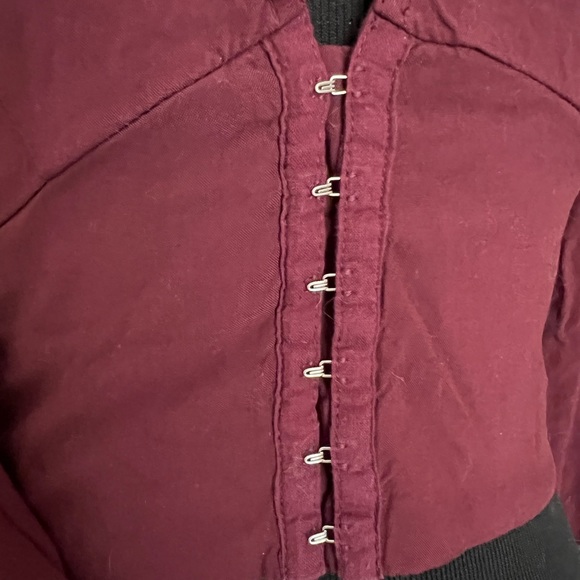 Burgundy crop top - Picture 3 of 3